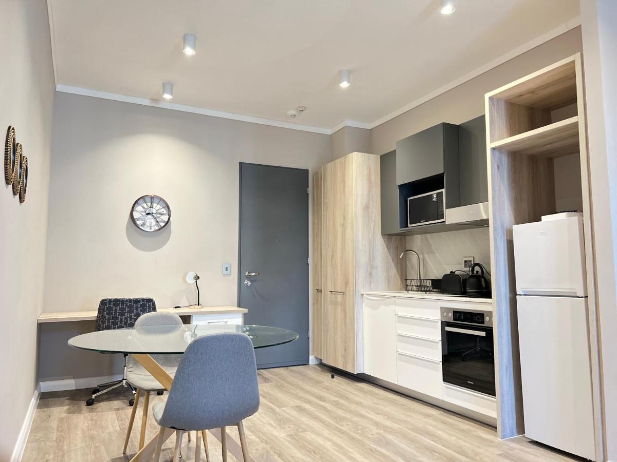 519 Menlyn Maine Trilogy Apartment Pretoria Bagian luar foto