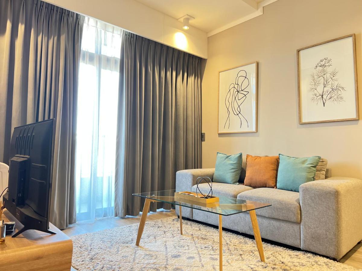 519 Menlyn Maine Trilogy Apartment Pretoria Bagian luar foto
