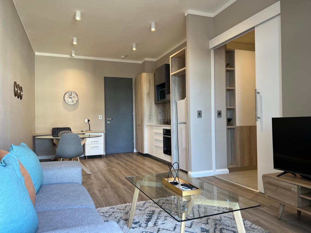 519 Menlyn Maine Trilogy Apartment Pretoria Bagian luar foto